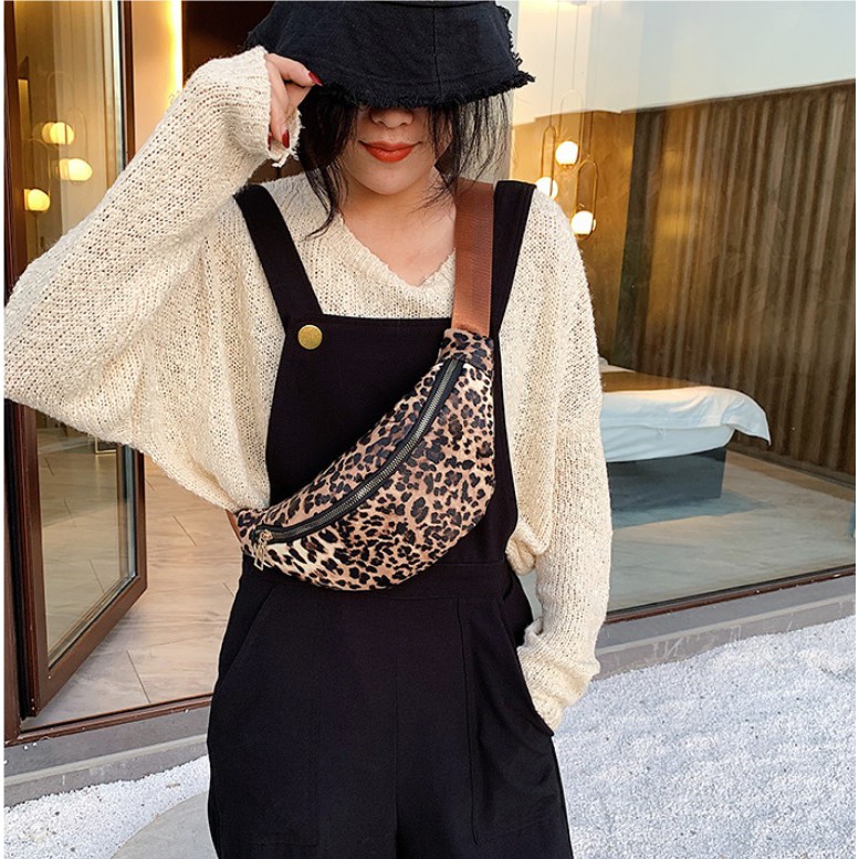 JK  442 1KG MUAT 4PCS WAISTBAG WANITA IMPORT