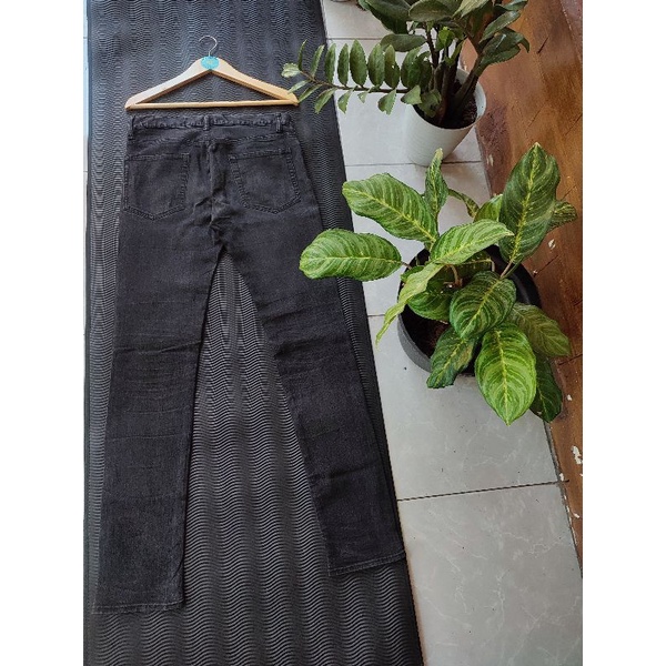 CELANA JEANS GU BY UNIQLO SLIM MELAR SECOND