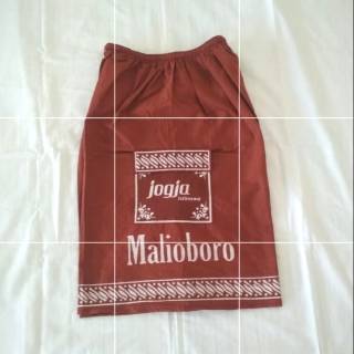  CELANA  PENDEK  3 4 MALIOBORO KATUN KHAS  JOGJA  MAROON BIRU 