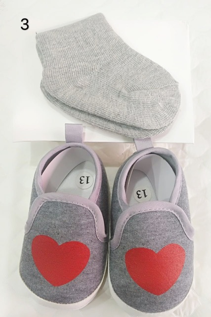 Sepatu bayi kaos kaki laki-laki prewalker anti selip denim 0-9 bulan