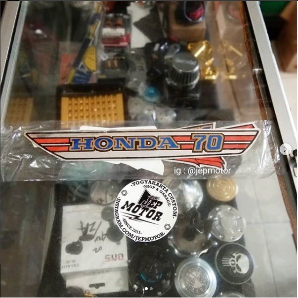 LIST STIKER STRIPING VARIASI MOTOR HONDA  C70 PITUNG