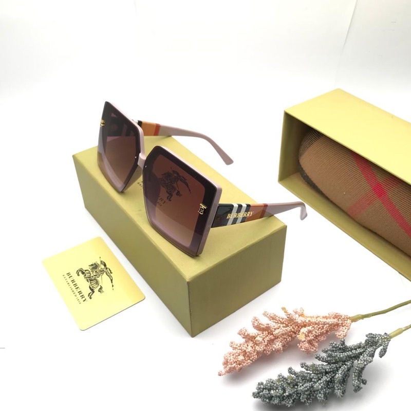 TERMURAH SE-SHOPEE Kacamata Fashion Kaca Mata Sunglass Wanita BURBRY 1447