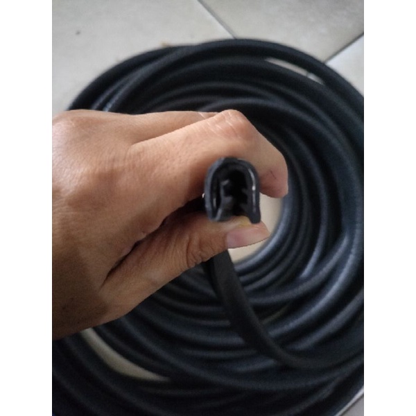 karet protector engkel jepit U lis pintu body mobil kijang Futura tss L300 panther universal