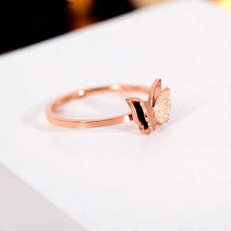 Cincin Titanium Wanita Kupu 1 Karat Berlian Lapis Emas 18K Anti Karat Korea Perhiasan