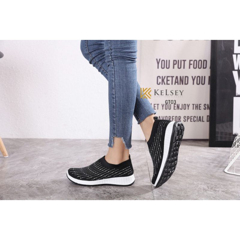 Kelsey Sepatu Slip On Flyknit  Wanita GT03