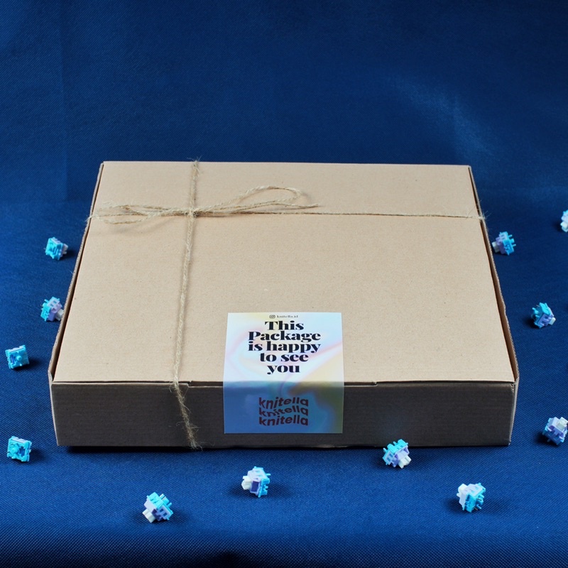 

ADDITIONAL BOX & GREETING CARD FOR GIFT (DICHECKOUT BERSAMAAN DENGAN PRODUKNYA)