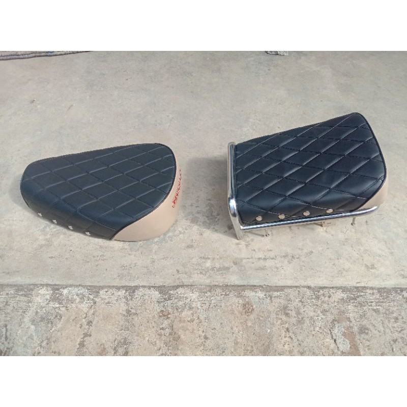 Jok c70 pisah dan pangkon jok belakang hitam