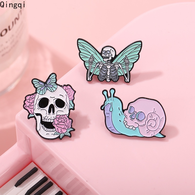 Bros Pin Enamel Desain Kartun Tengkorak Butterfly Siput Strawberry Mawar Untuk Wanita