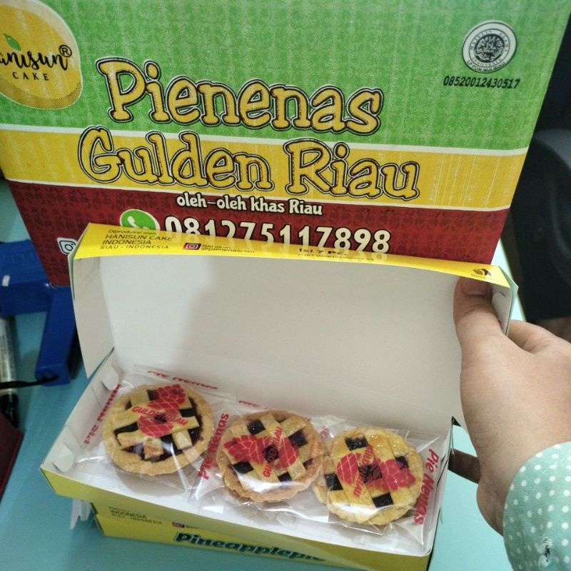 

Pie nanas paket oleh-oleh 20box