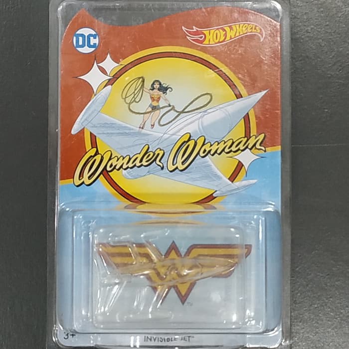 hot wheels wonder woman invisible jet