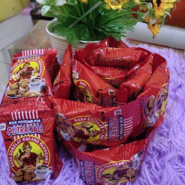 

[PROMO GHP37] Putra Bali Kue Pia 1 renceng (isi 10 biji) Baru
