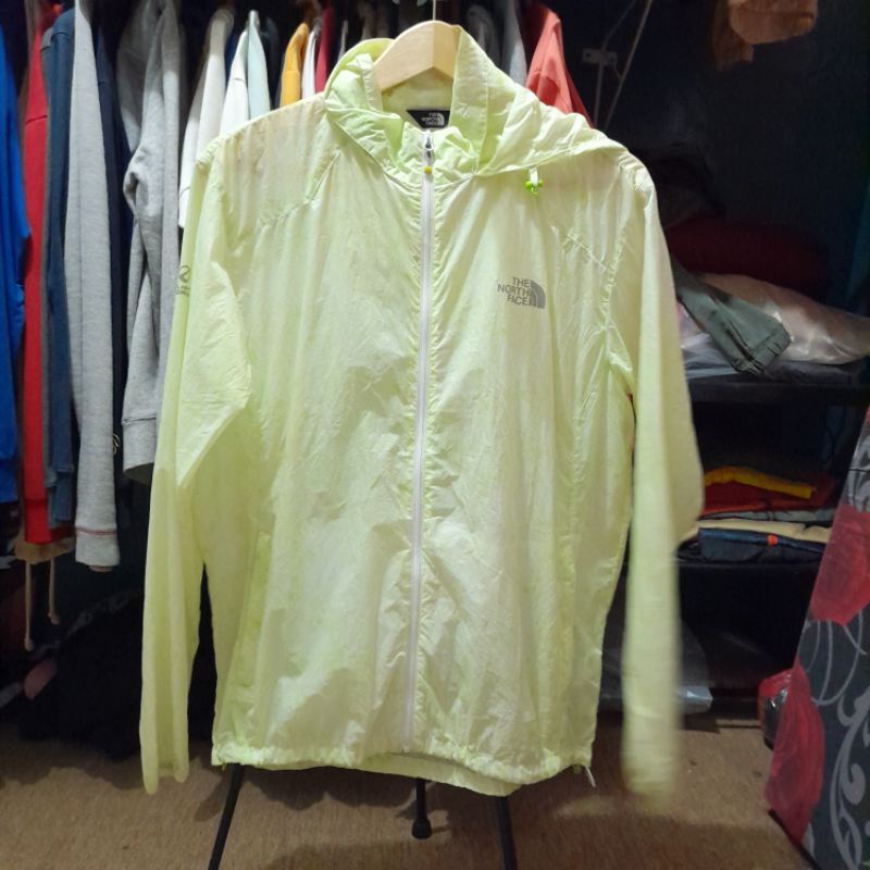 JAKET RUNNING TNF SECOND
