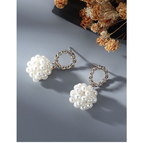 LRC Anting Tusuk Fashion White Pearl Ball Wrap Hollow Alloy Stud Earrings Y63789