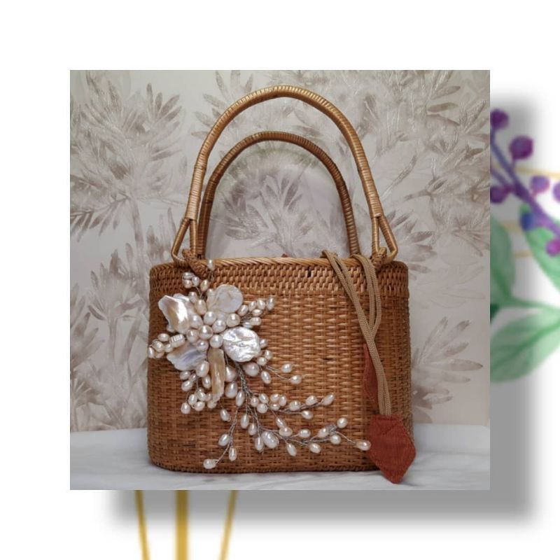 tas rotan etnik dihias mutiara air tawar asli