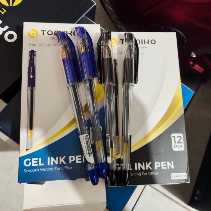 

Produk Pulpen Gell 0.5Mm /Pack Isi 12 Hot Sale