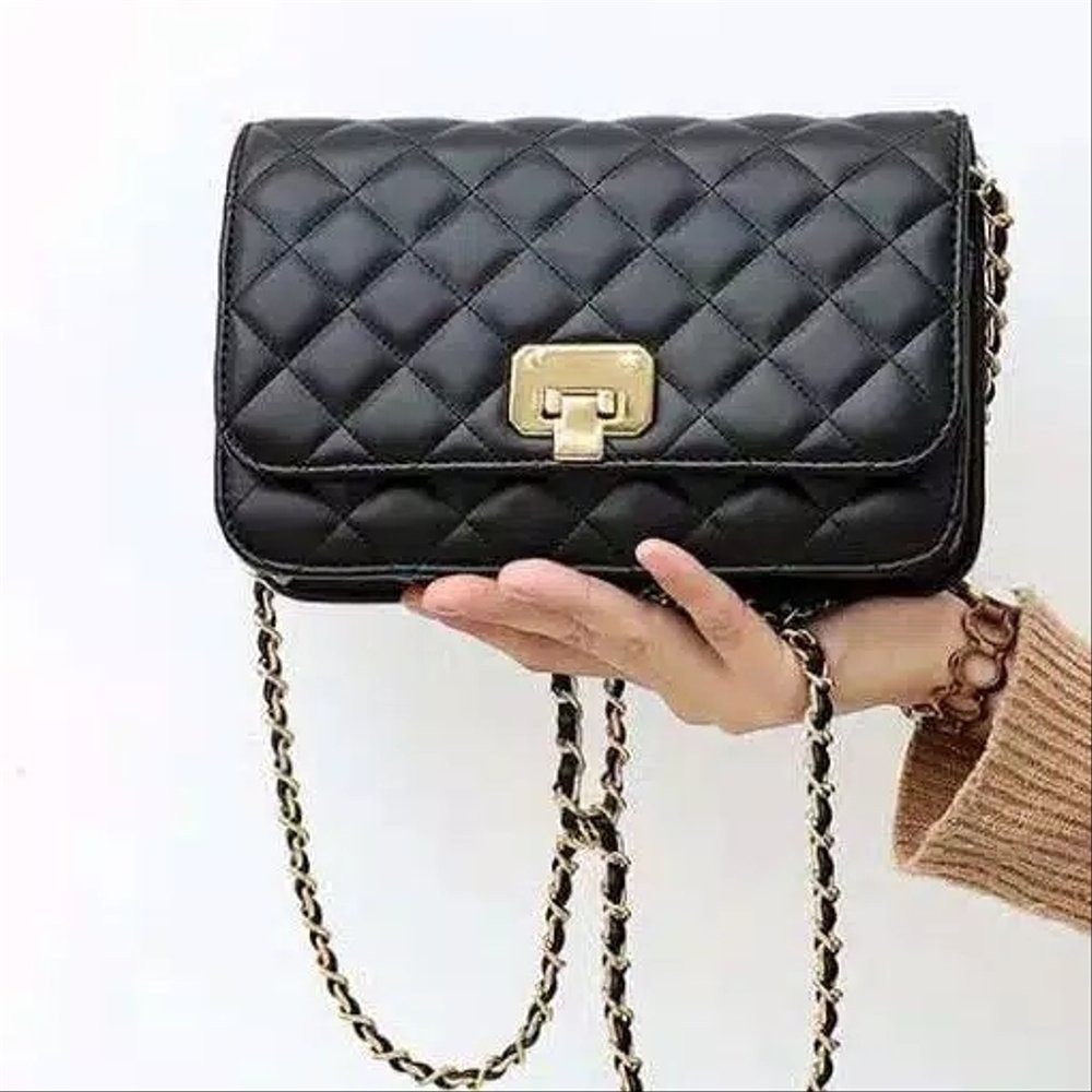 TAS WANITA WOC CHARLES AND KEITH QUILTED CLUTH CHAIN STRAP TAS SELEMPANG MINI IMPORT Diskon