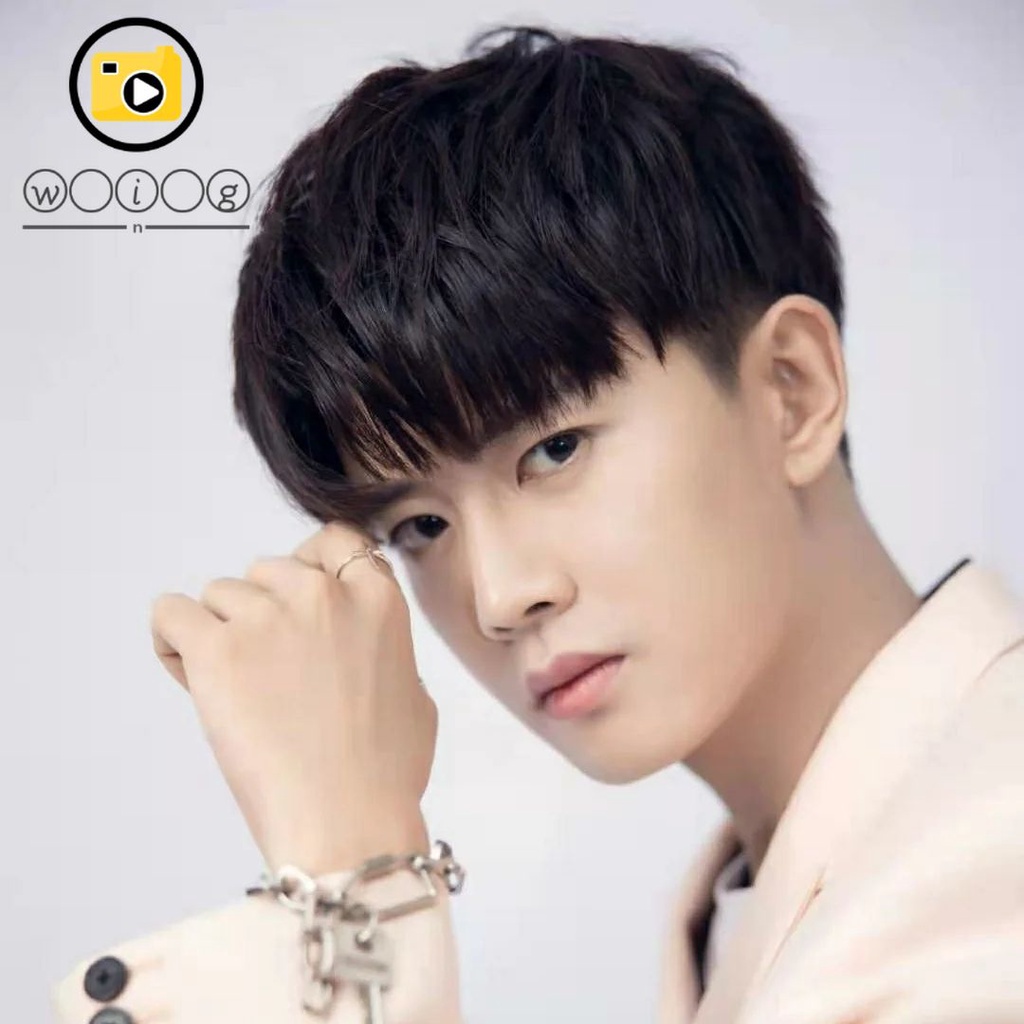 Wig pria rambut pendek versi Korea tampan dan realistis merah bersih COS siswa mode berbulu alami wi
