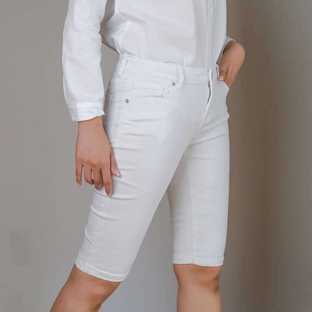 SAVIO Axl Short Pants Cotton - Celana Pendek Jeans 3/4 Wanita