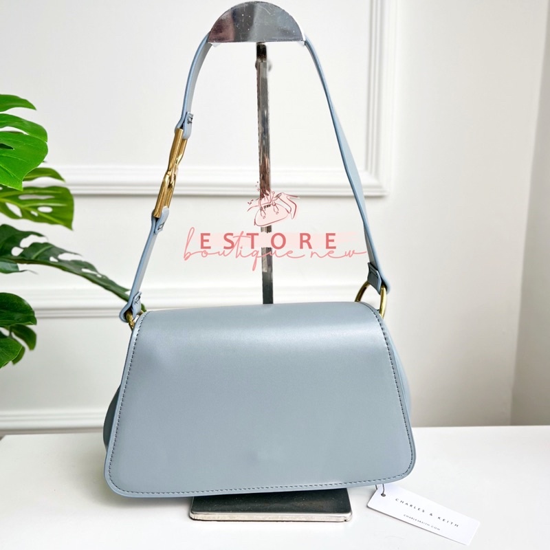 C Esme Shoulder Bag 03