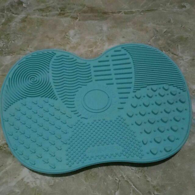 Alas Silikon Portabel Universal Warna Polos Dengan Suction Cup