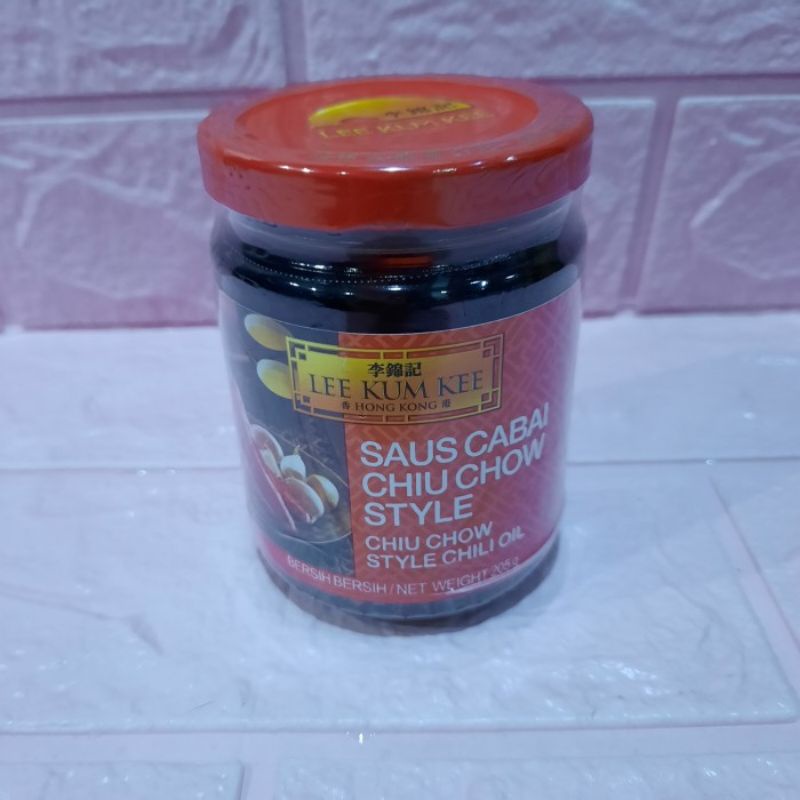

Lee Kum Kee Chiu Chou Chili Oil Saus Cabai Minyak Kedelai 205 Gr