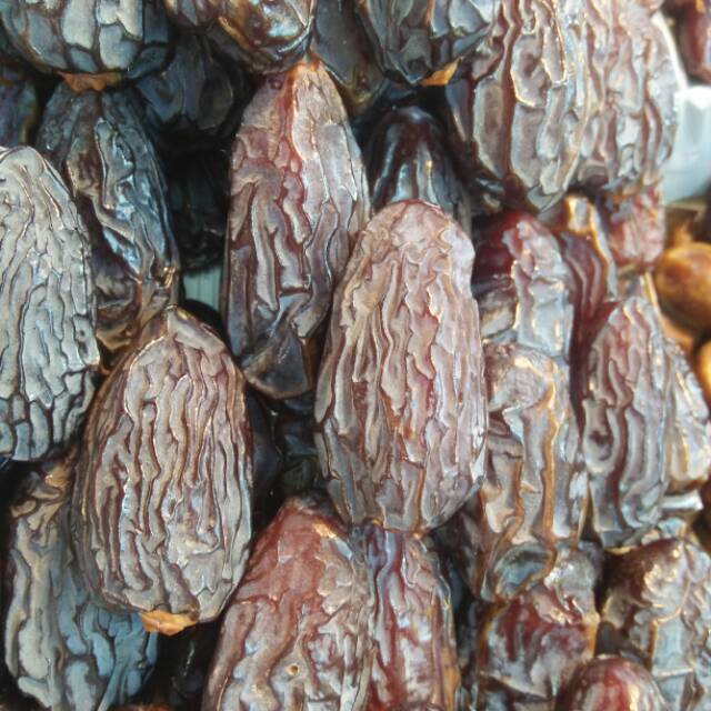 

KURMA MEDJOL PALESTIN 500 gram
