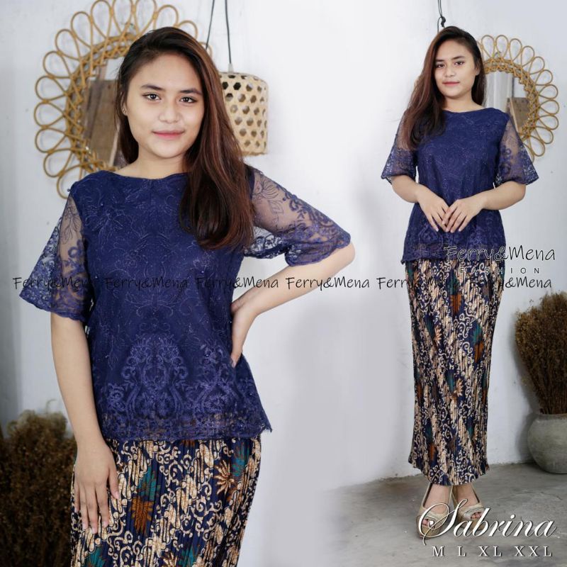 Setelan kebaya sabrina tulle//kebaya sabrina pendek//kebaya tulle pendek//kebaya modern