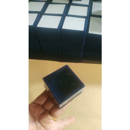 

box bludru busa 6*5*3