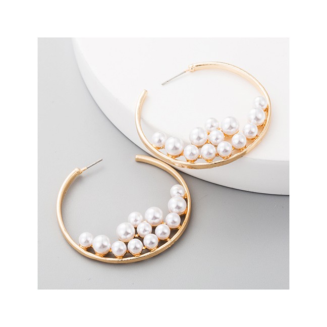 LRC Anting Tusuk Fashion Gold C-shaped Metal Inlaid Artificial pearl Stud Earrings D55194