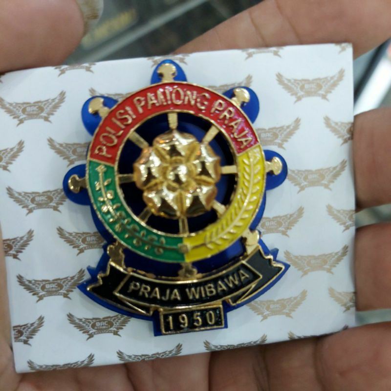 EMBLEM BARET POL PP