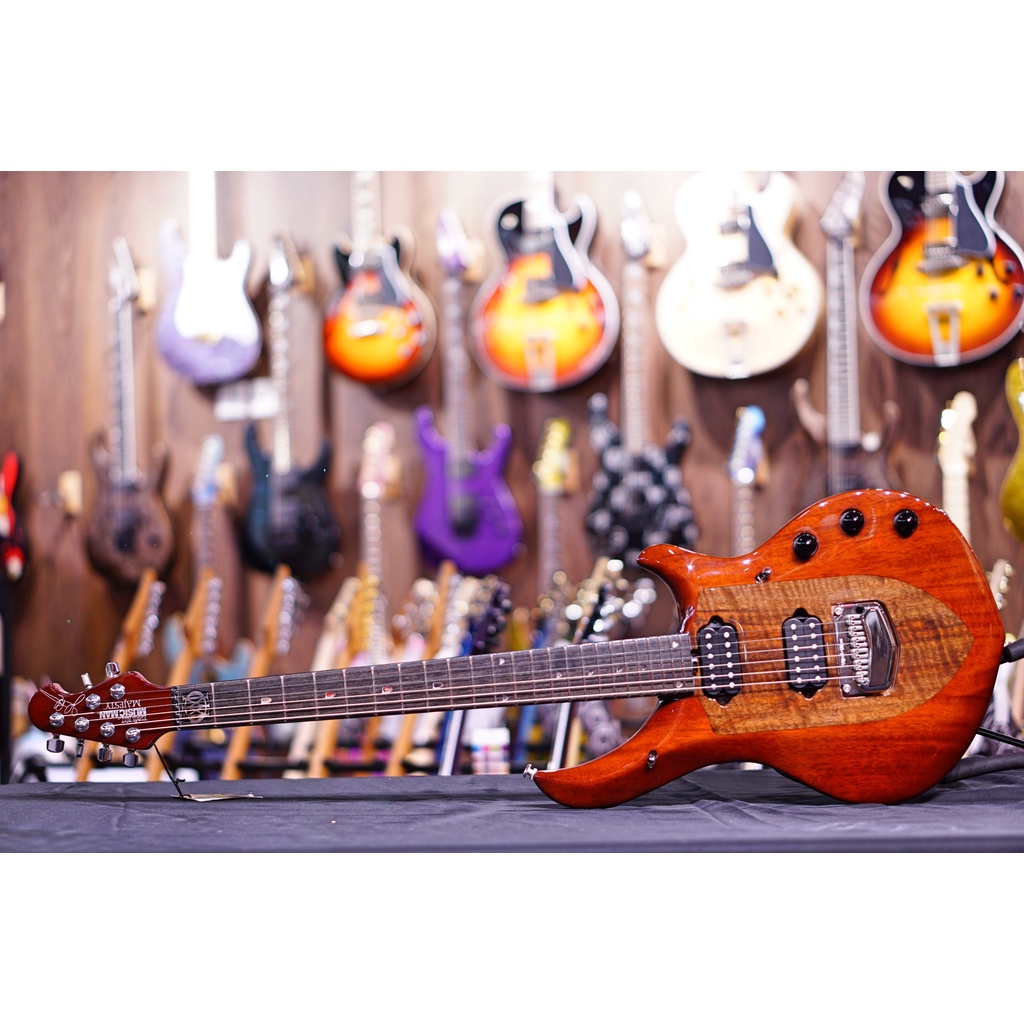 Music Man John Petrucci Majesty Walnut Namm Limited