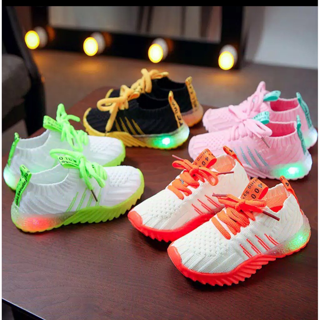 Sepatu anak laki laki / perempuan  sepatu lampu LED anak sekolah import