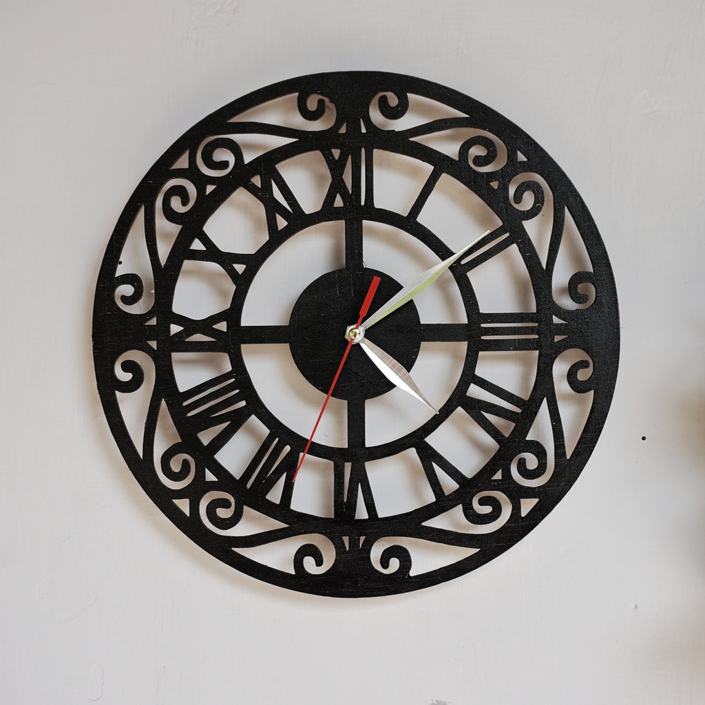 Jam dinding ukir unik kayu-model 2 hitam