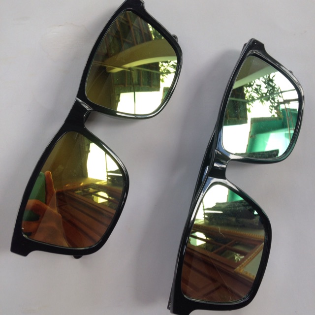 Kacamata hitam pelangi hijau