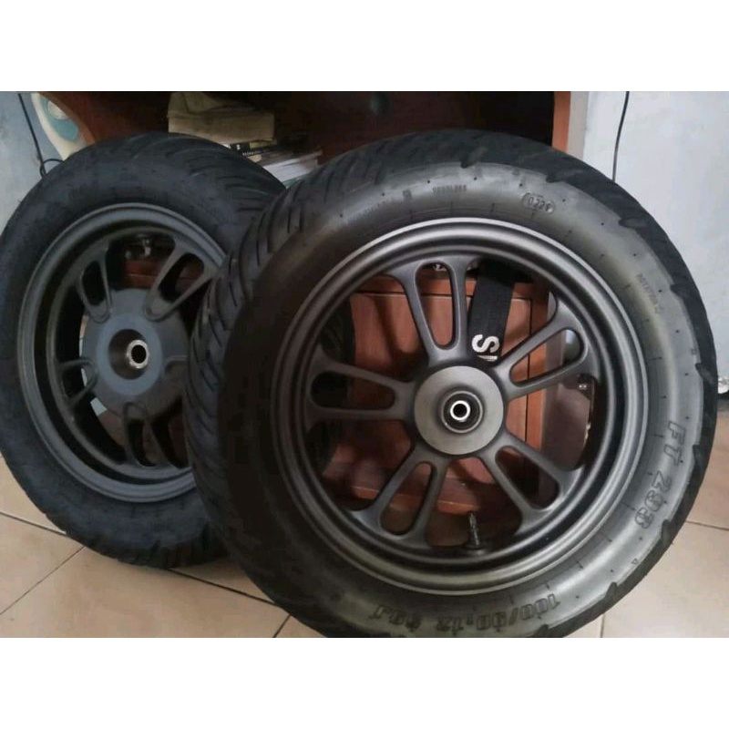 Velg Scoopy 2021 Hitam