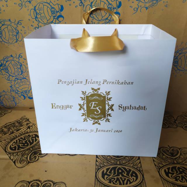 

Paperbag custom size bahan BC(bufalo colour)180gsm P26 x L16 x T36 free desain