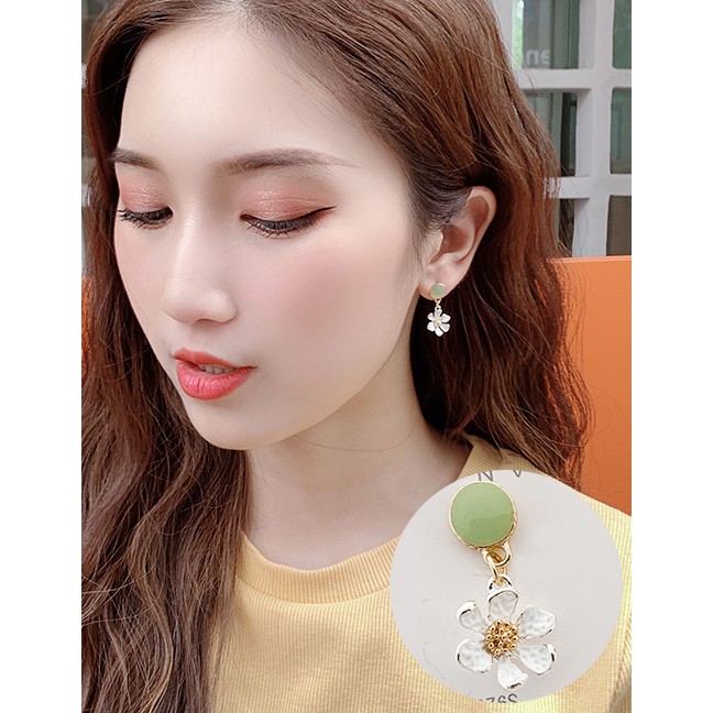 LRC Anting Tusuk Fashion Flower S925 Silver Flower Earrings F8062X