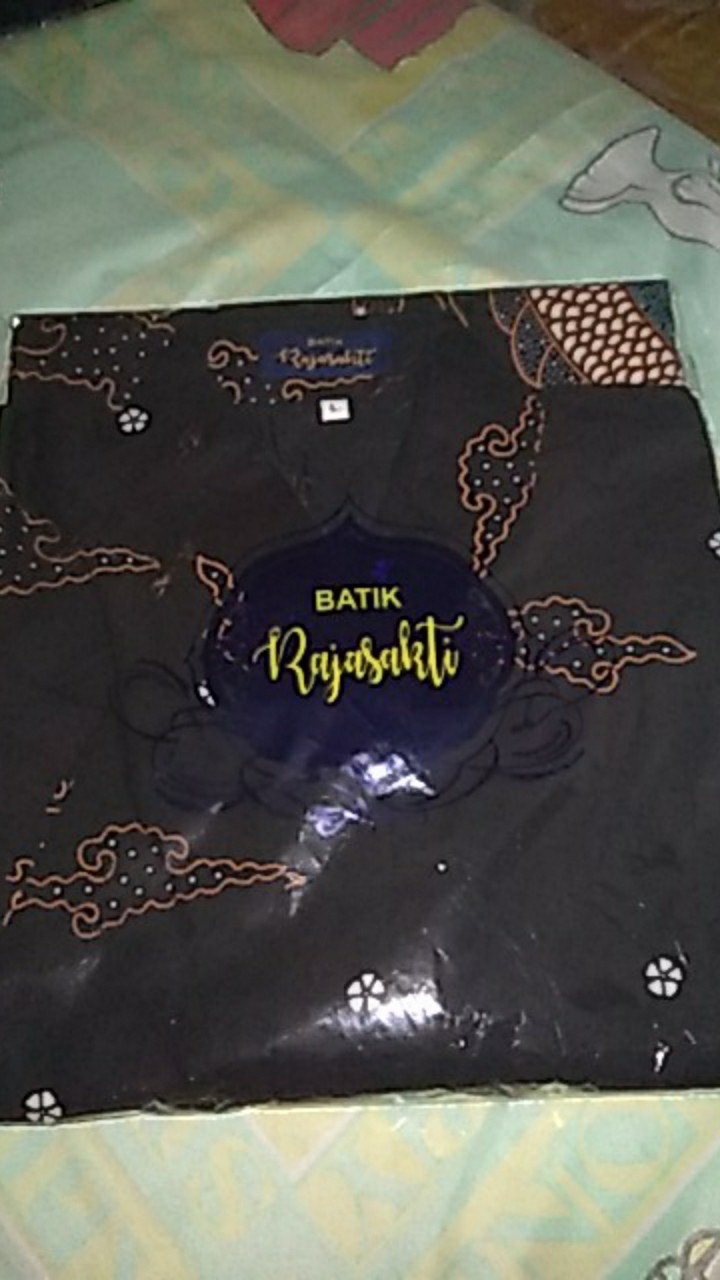 Baju Batik Pria Lengan Pendek Modern. Baju Batik Pria Lengan Pendek Model Terbaru. Baju Batik Trendi