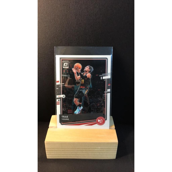 2020 - 21 PANINI OPTIC DONRUSS Trae Young Hawks #2 - Base Card | 100% ORIGINAL | NBA COLLECTIBLE CAR