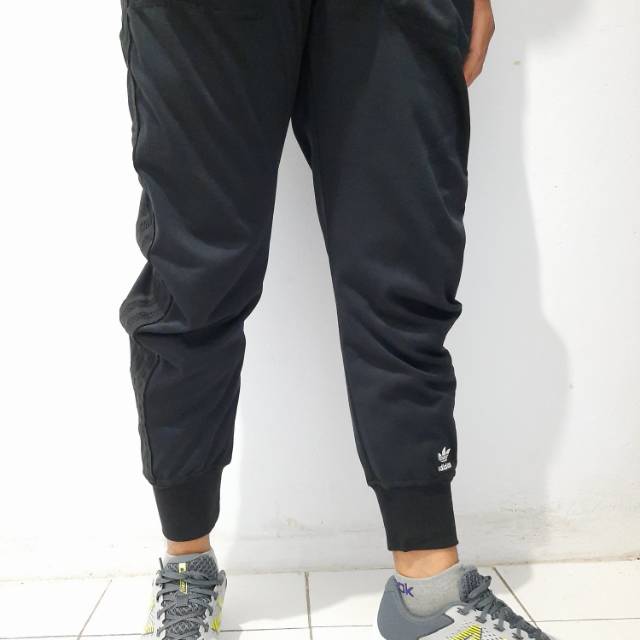 (NEW) Jogger Adidas Men’s Trefoil Cuffed Pants Original