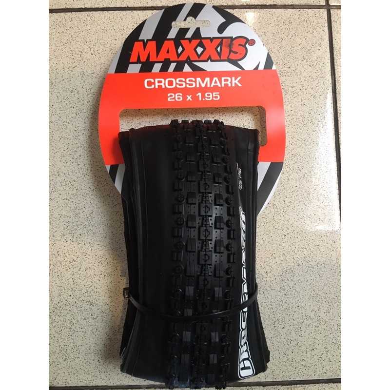 maxxis crossmark 26 2.1