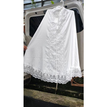 mukena putih renda