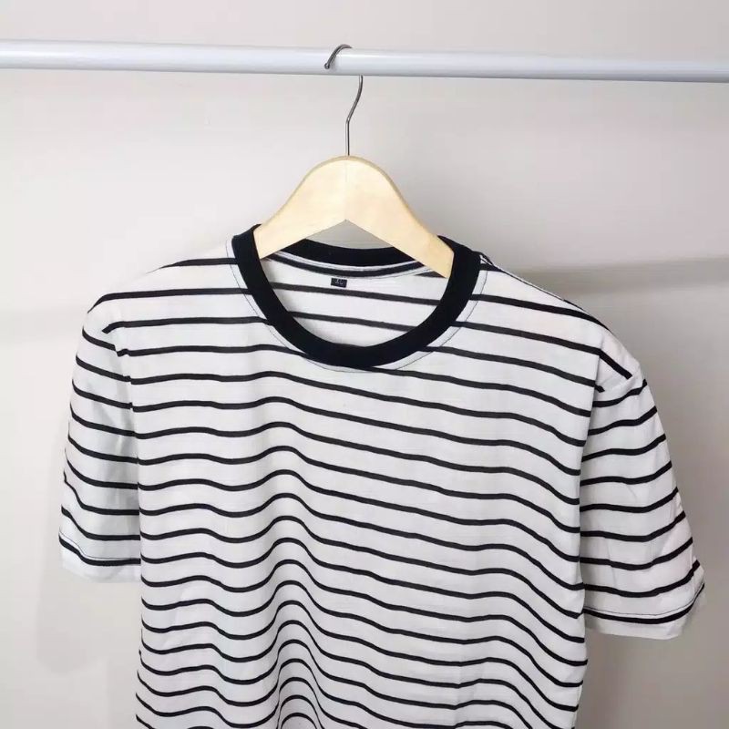 Kaos Stripe / Salur Putih-Hitam Pria Wanita