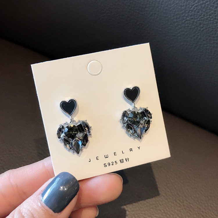 Anting Tusuk Gantung Bahan Sterling Silver 925 Desain Hati + Berlian Imitasi Hitam Gaya Retro / Trendy Untuk Wanita