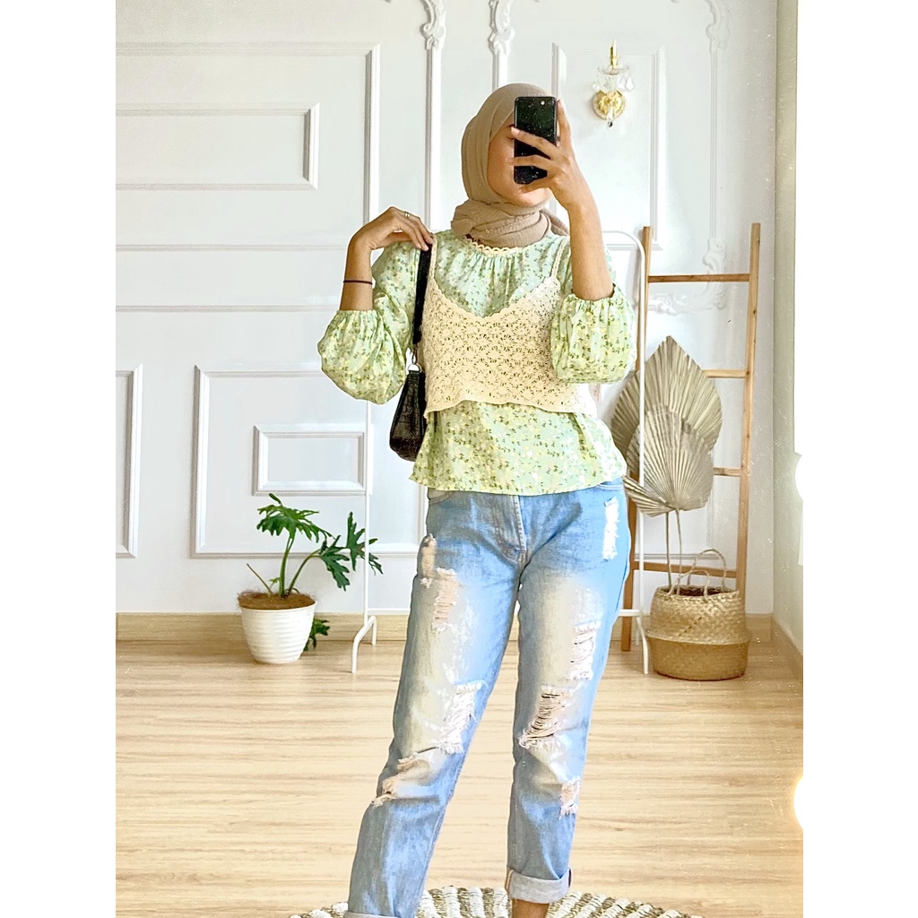 Floral Blouse with Crochet Vest / Atasan Set Blouse Wanita dengan Rompi Rajut 2C