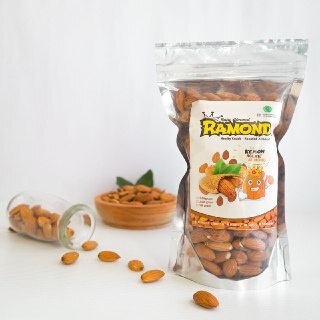 

Kacang Almond Panggang Rasa Original 250 gr by Ramond