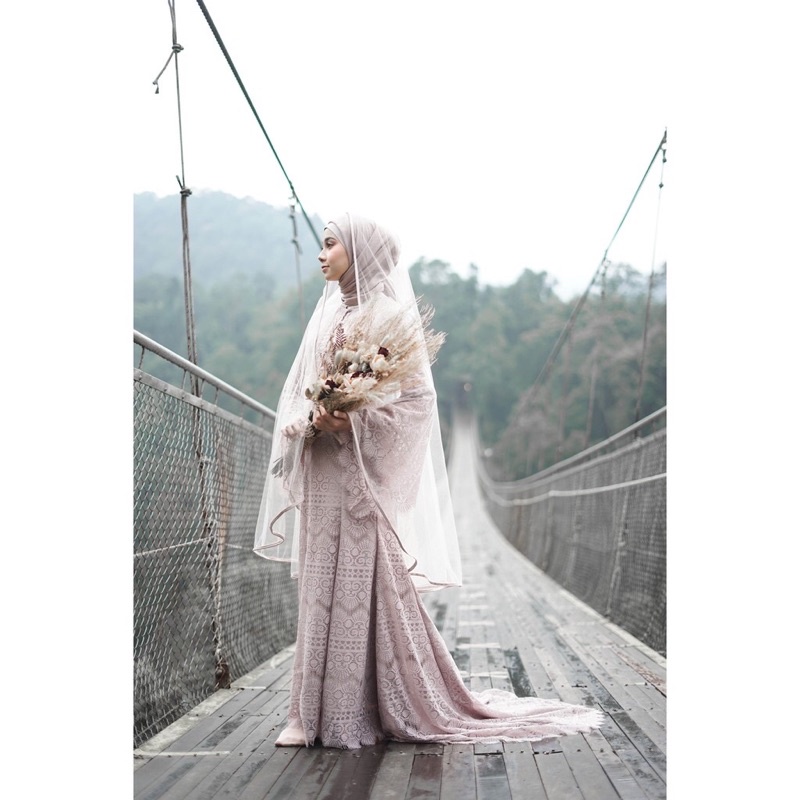 LUIHARA DRESS EDMORE + VEIL NEW ORIGINAL
