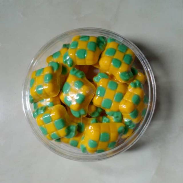 

Coklat ketupat
