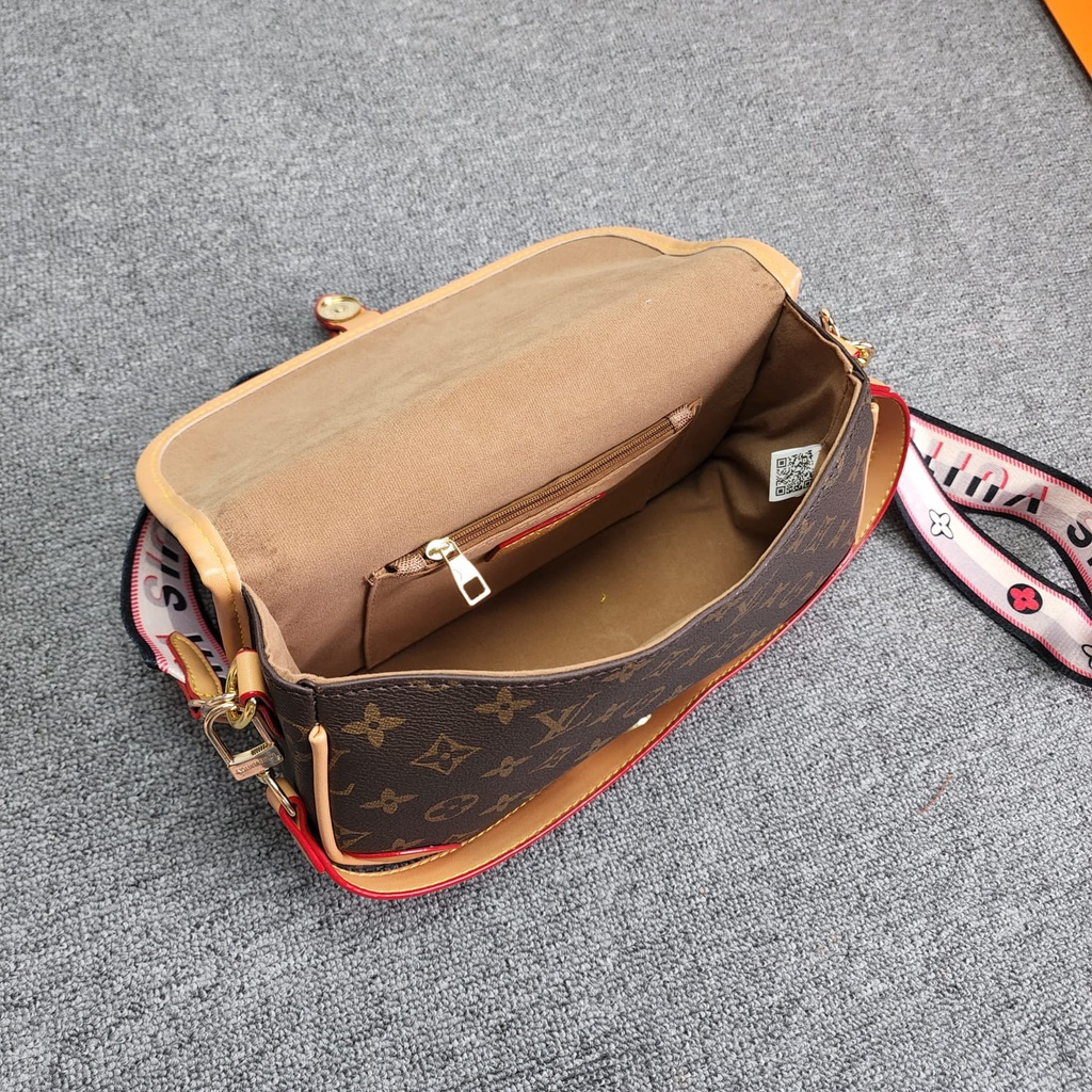831200  LVuitton Diánè ♡Free Sarung+BubbleWrap♡