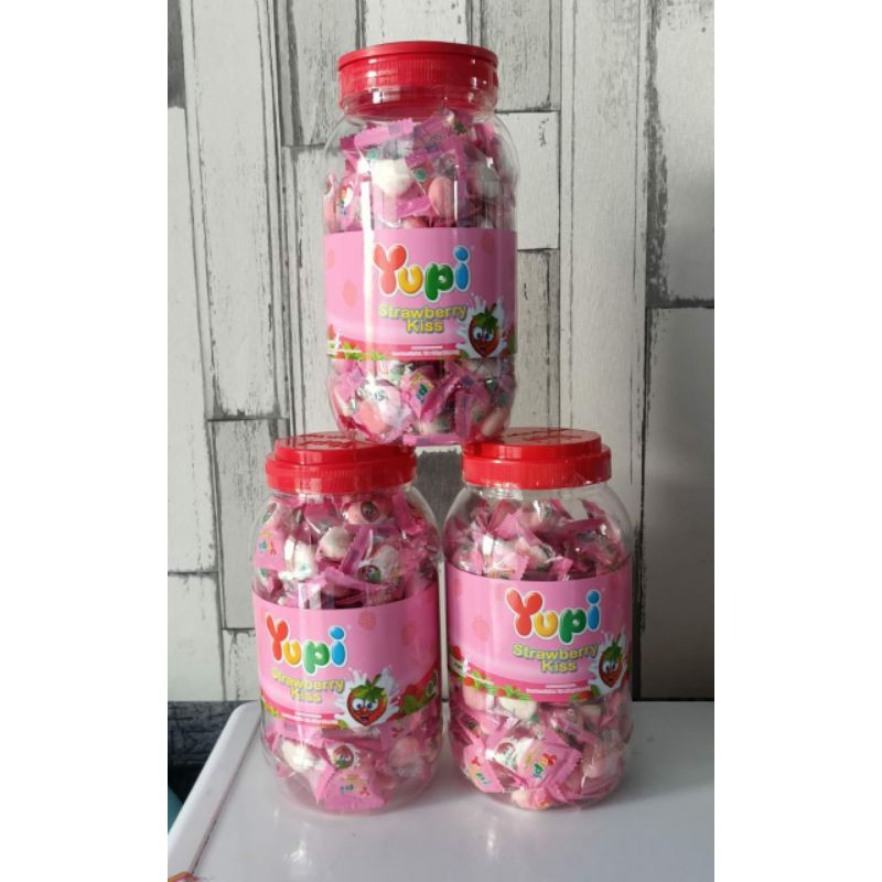 

yupi toples